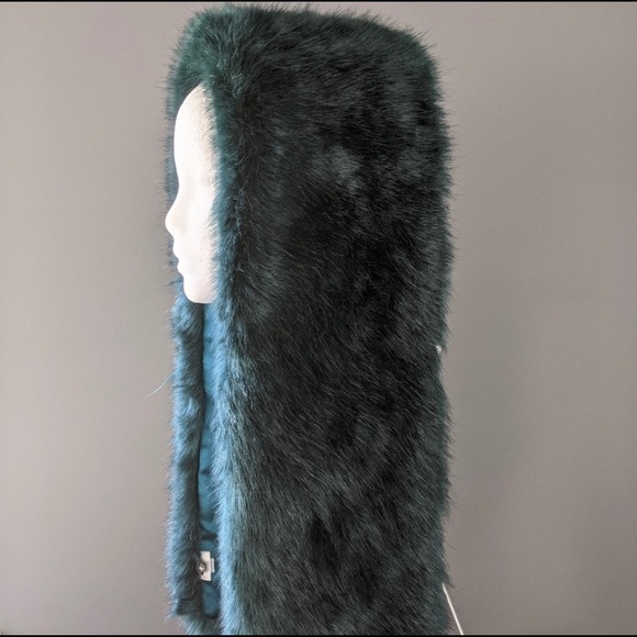 Faux Fur Scarf 🧣blue&green color - Picture 6 of 6